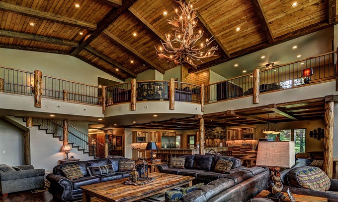 Eagle River House | Plush lakefront lodge with private dock, high-speed WiFi, & game room