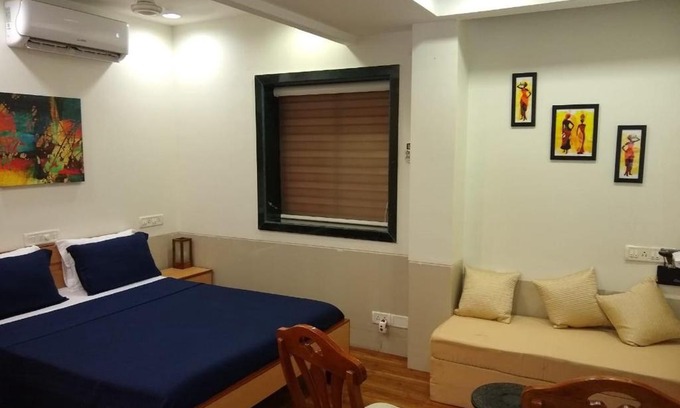 Bandra West Apartment | Plush Studio in the Heart of Bandra