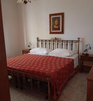 Cuglieri Apartment | PM 135 Corso Umberto Guest House