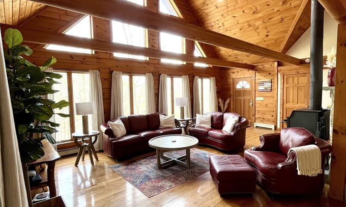 Bushkill Ski Chalet | Pocono Chalet Cabin Sauna Game Room Fire Pit Pools