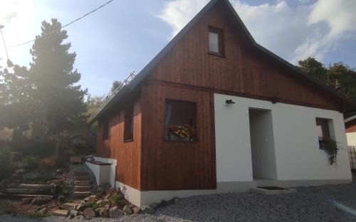 Stiavnicke Bane House | Pod farárovou hôrkou