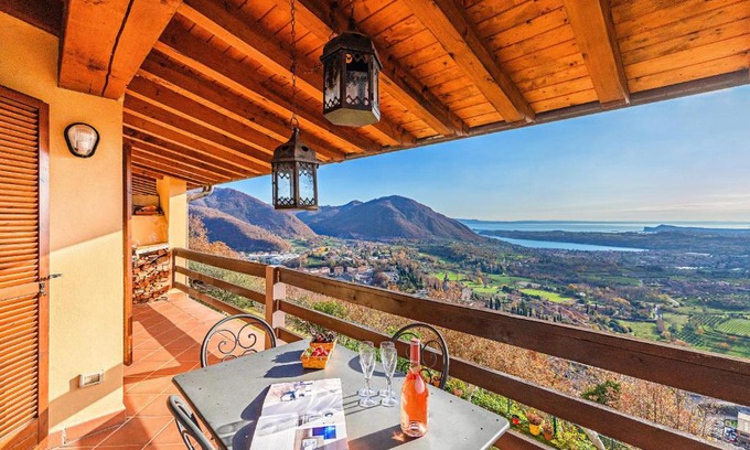 Villanuova sul Clisi Apartment | Poggio sul Clisi