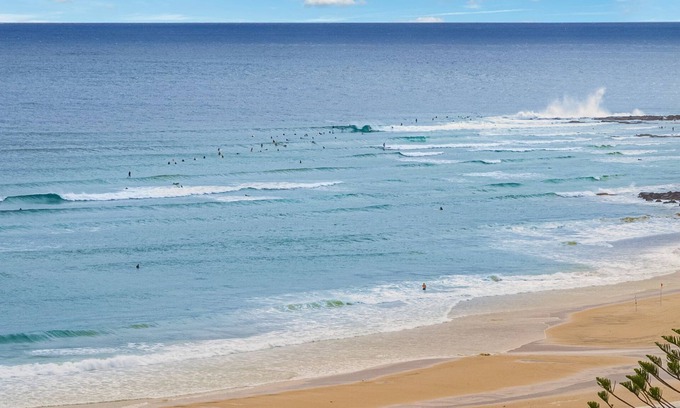 Coolangatta Apartment | Points North 12-75 - Amazing 12th floor views!