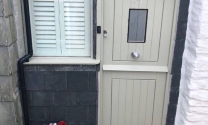 Port Isaac Cottage | Polgarth, Port Isaac - a stunning cottage, sleeps 6 + parking and welcomes dogs