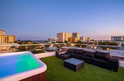 Pompano Beach House | Pompano Beach Retreat villa with Pool Jacuzzi