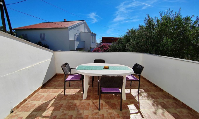 Zrce Apartment | Poncho Apartment Close to Center