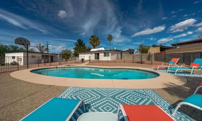 Tucson House | Pool/Hot Tub/3 BR/3 BA/Huge Yard/Fenced