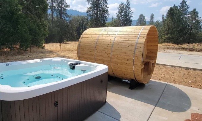 Oakhurst Villa | Pool*Sauna*HotTub*Theater*Bar*Pickleball*Volleyball