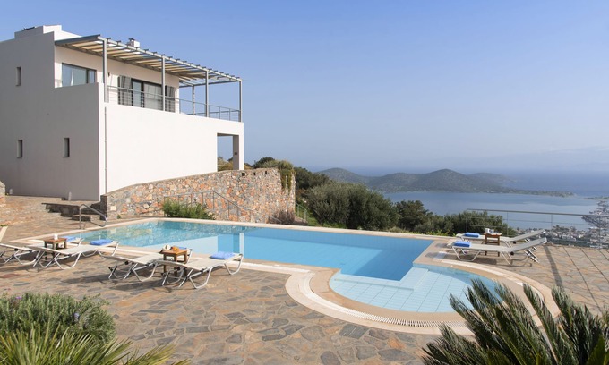 Agios Nikolaos Villa | Pool, sea view, WLAN, well-kept garden