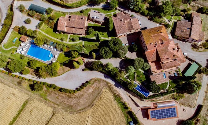Popoltaio-Schiacciato Apartment | Popoltaio-Schiacciato Villa Sleeps 2 Pool Air Con