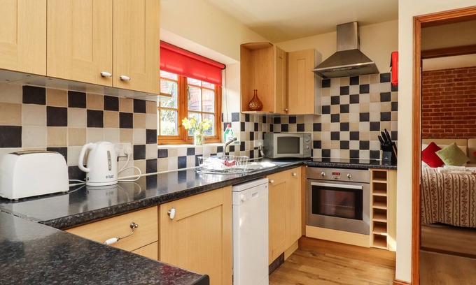 Little Glemham Cottage | Poppy Cottage