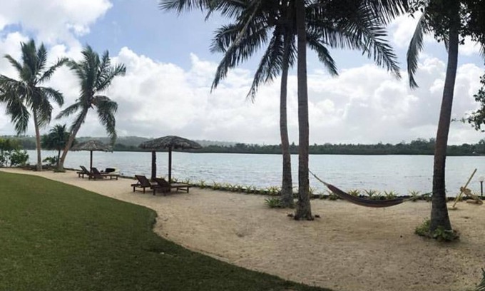 Port Vila Hotel | Poppys On The Lagoon