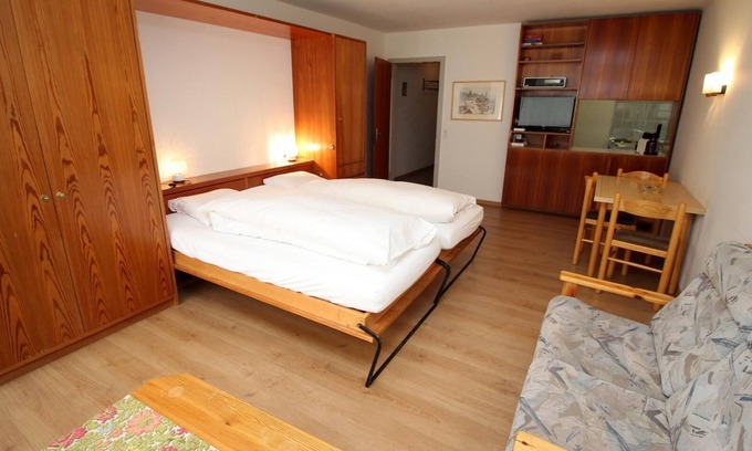 Sankt Moritz-Bad Apartment | Popular and centrally located residential building in St.