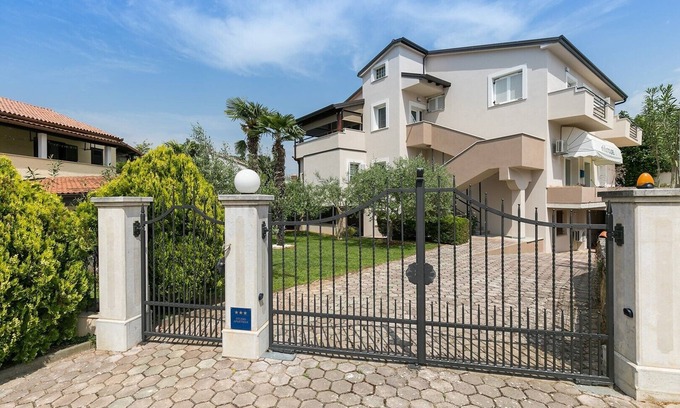 Spadici Apartment | Popular modern fully equipped apartment with private terrace in a top location in Porec near the beach