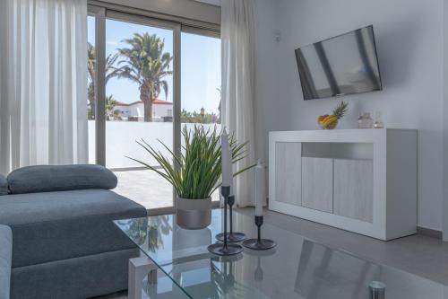 Corralejo Apartment | Poris 1 Beachfront Corralejo By Holidays Home
