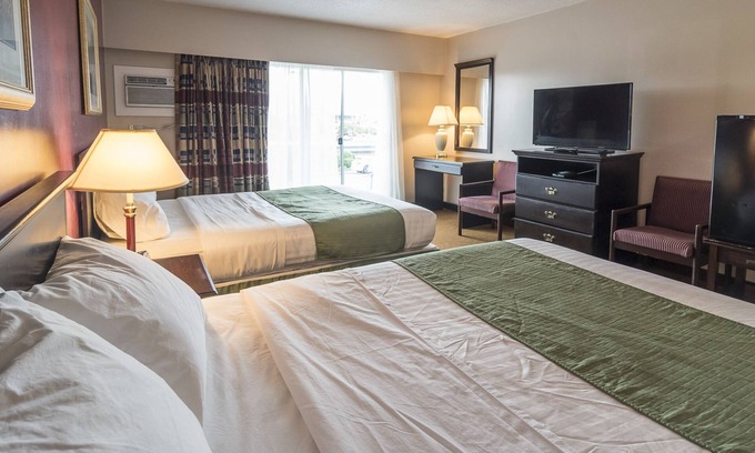 Comox Hotel | Port Augusta Inn and Suites