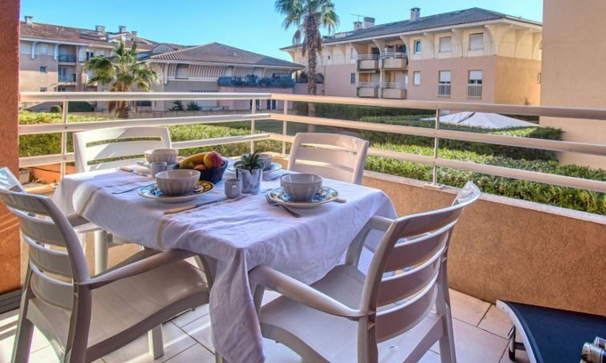 Frejus Plage Apartment | Port d'Attache by Interhome