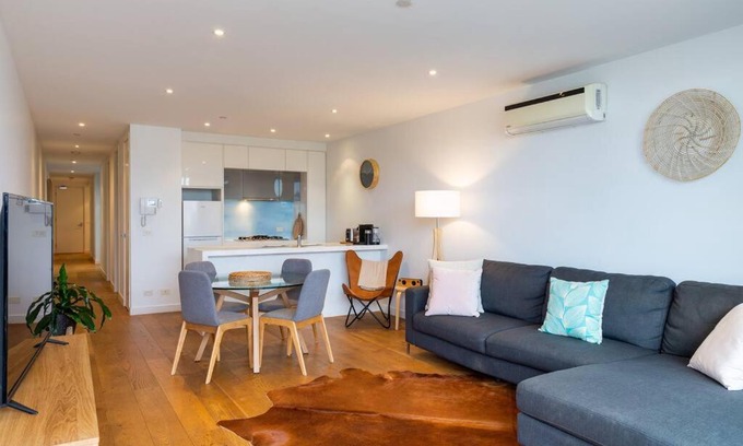 Port Melbourne Apartment | PORT MELBOURNE - A stay at the Bay