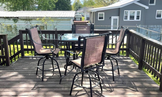 Portage Lakes House | Portage Lake, Firestone County Club and Football and Roll n Roll Hall of Fame