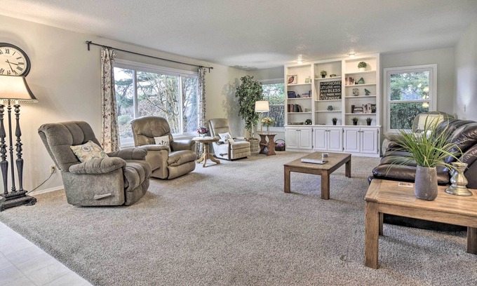 Boring House | Portland Area Home, 32 Mi to Mt Hood!