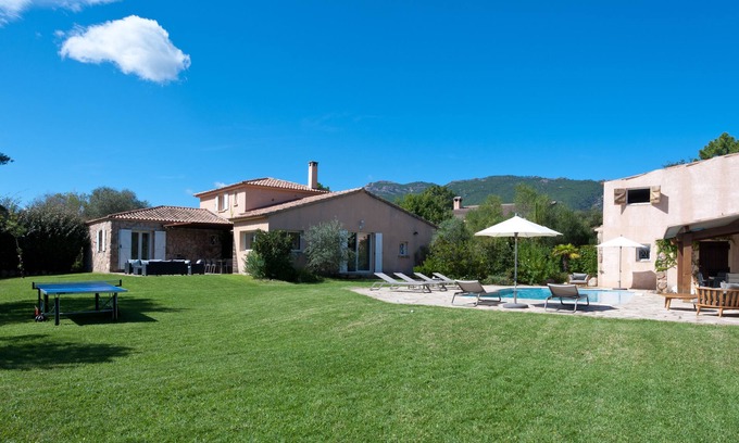 San-Gavino-di-Carbini House | Porto-Vecchio. Villa for 8 to 10 people 10 minutes from the beach.