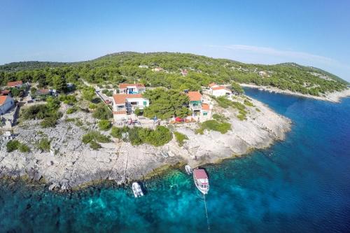 Zirje House | Poseidon Holiday Guesthouse