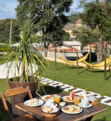 Aguas de Lindoia Hotel | Pousada Flores do Campo