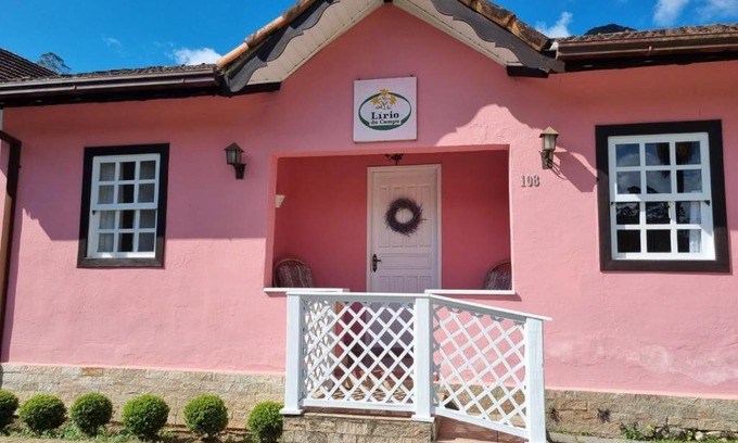 Sao Pedro da Serra Hotel | Pousada Lírio do Campo