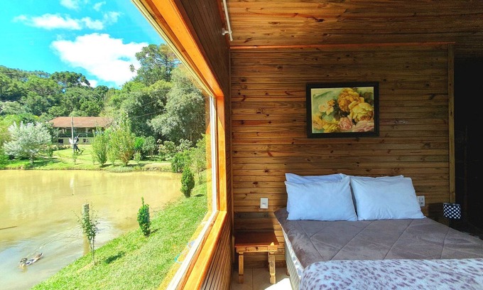 Urubici House | Pousada Mato Verde - Chalé Amarelo - Vista Lago