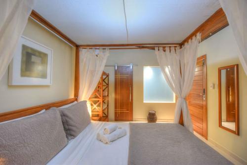 Paranagua Hotel | Pousada Treze Luas