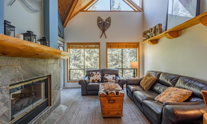 Blackcomb House | Powderhorn by Outpost Whistler