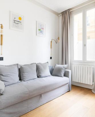 14th Arrondissement Apartment | Practical Studio, Montparnasse
