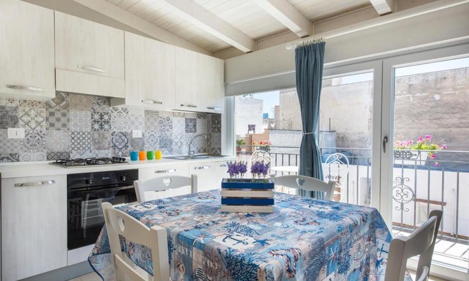 Terrasini House | Praiola