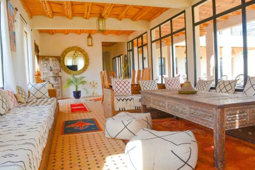 Ida Ougourd Villa | precious forrest