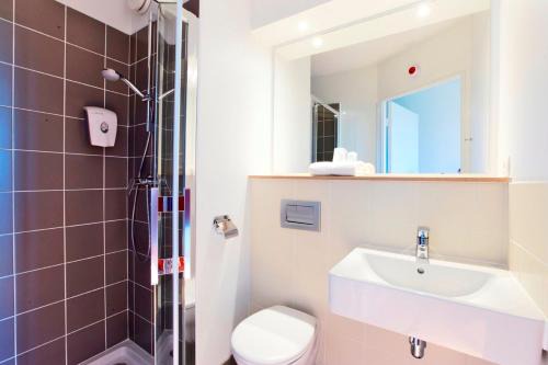 Saint-Contest Hotel | Premiere Classe Caen Nord - Mémorial