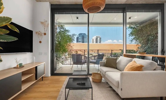 Ramat Gan Apartment | Premium 1BR 41 Sqm Apt Balcony Free Parkingnn