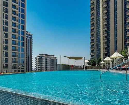 Dubai Apartment | Premium 2 Bedroom Creek Horizon