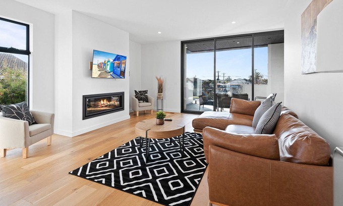Edithvale House | Premium 3-Bed Terrace Near Beach with Ocean Views