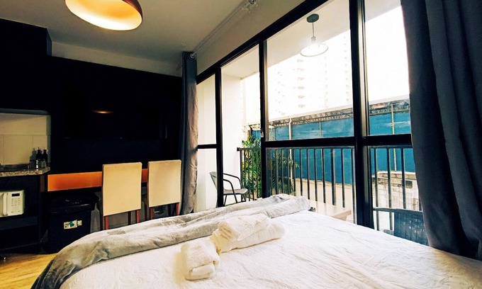 Sao Paulo Apartment | Premium Studio 3 minutes walk from Allianz Parque in Perdizes