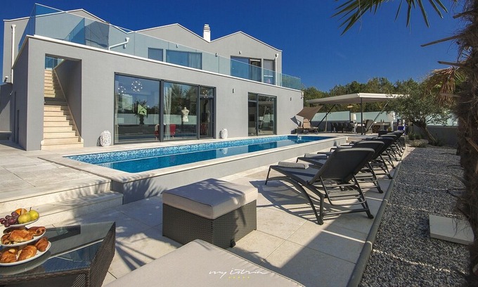 Labinci Villa | Premium designer villa with pool near Porec