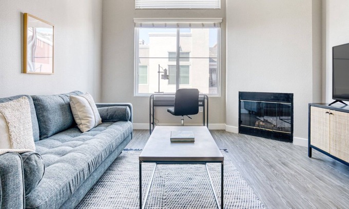 Emeryville Apartment | Premium Emeryville 1BR w/ Gym, Pool, Parking, 15 min to SF, by Blueground