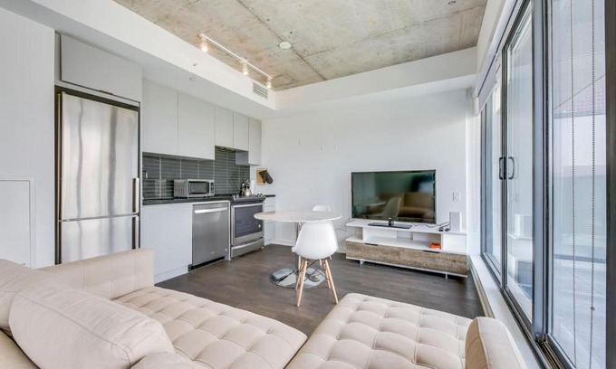 St. Lawrence House | Premium Hotel-Style Studio in Downtown Toronto