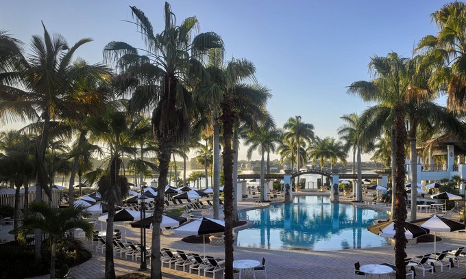 Hunt Club Cottage | Premium Luxury Coastal Cottage w/ Breathtaking Resort Amenities in Palm Beaches