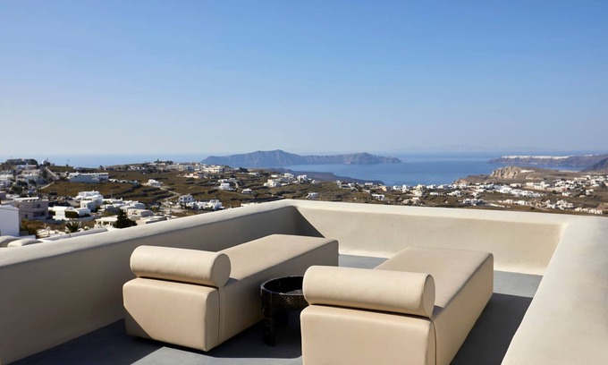 Pyrgos Villa | Premium Santorini Apartment | 1 Bedroom Suite | Apartment Grim | Furnished Sun.