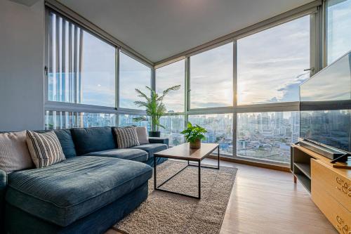 Tumba Vieja Apartment | Prestigious 2BR with Perfect Balcony View