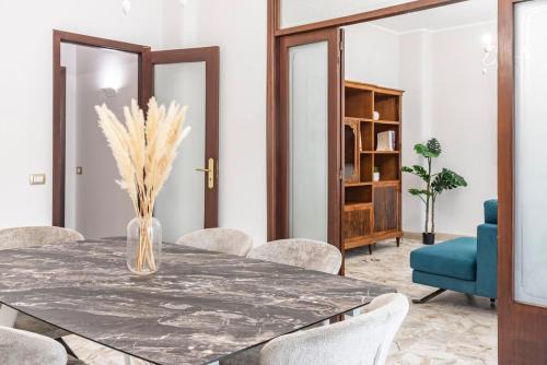 Picanello-Ognina-Barriera-Canalicchio Apartment | Prestigious 4 bedrooms with Netflix and Metro nearby