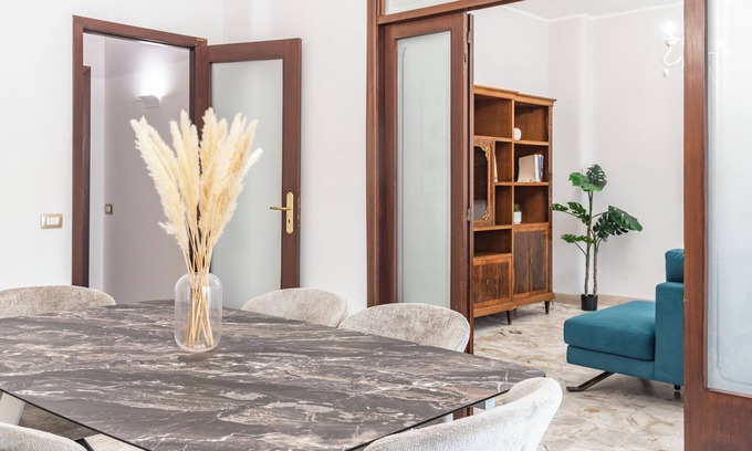 Picanello-Ognina-Barriera-Canalicchio Apartment | Prestigious 4 rooms with Netflix and Metro nearby
