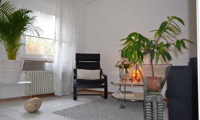 Freiburg im Breisgau Apartment | Pretty 2-room apartment, cable TV, WiFi, balcony, etc.
