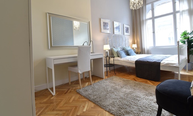 Palace District House | Pretty 4 bedrooms/ 3 bathrooms/ 2 balconies
