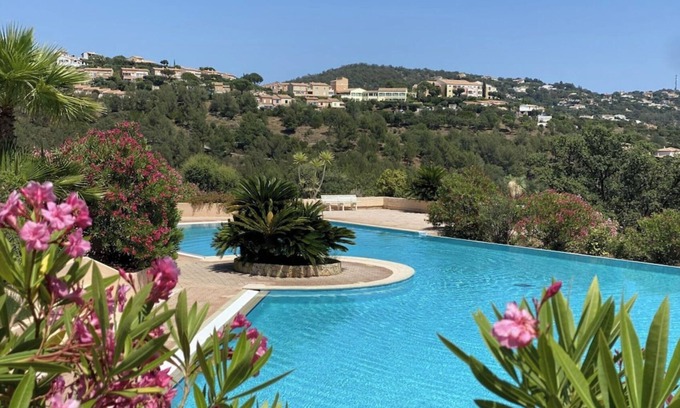 Les Issambres Apartment | PRETTY AIR-CONDITIONED MAZET, GARDEN LEVEL, SEA VIEW, PARKING - WIFI ON SITE